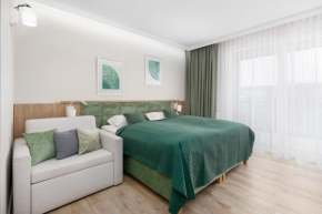 Bel Mare Green Leaf Studio with Balcony by Noclegi Renters